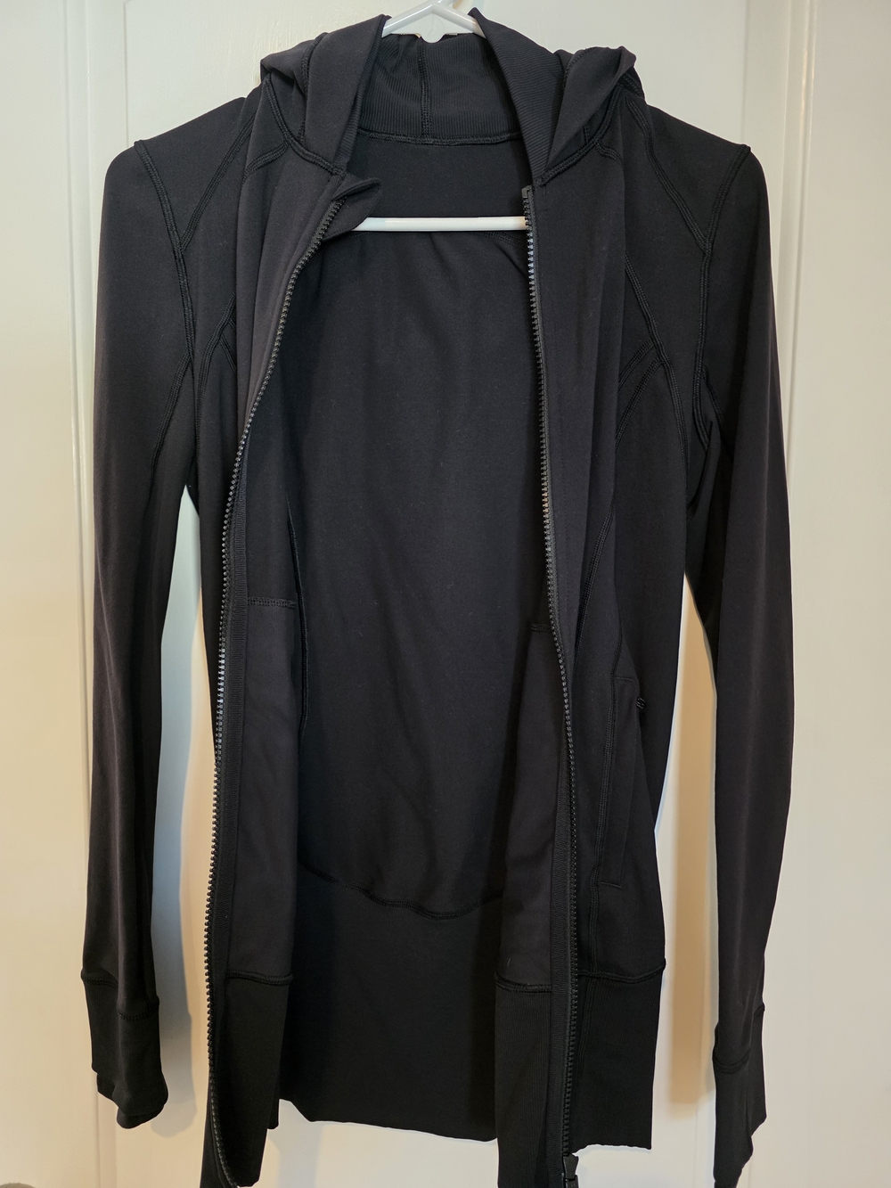 LULULEMON - Picture 7 of 8